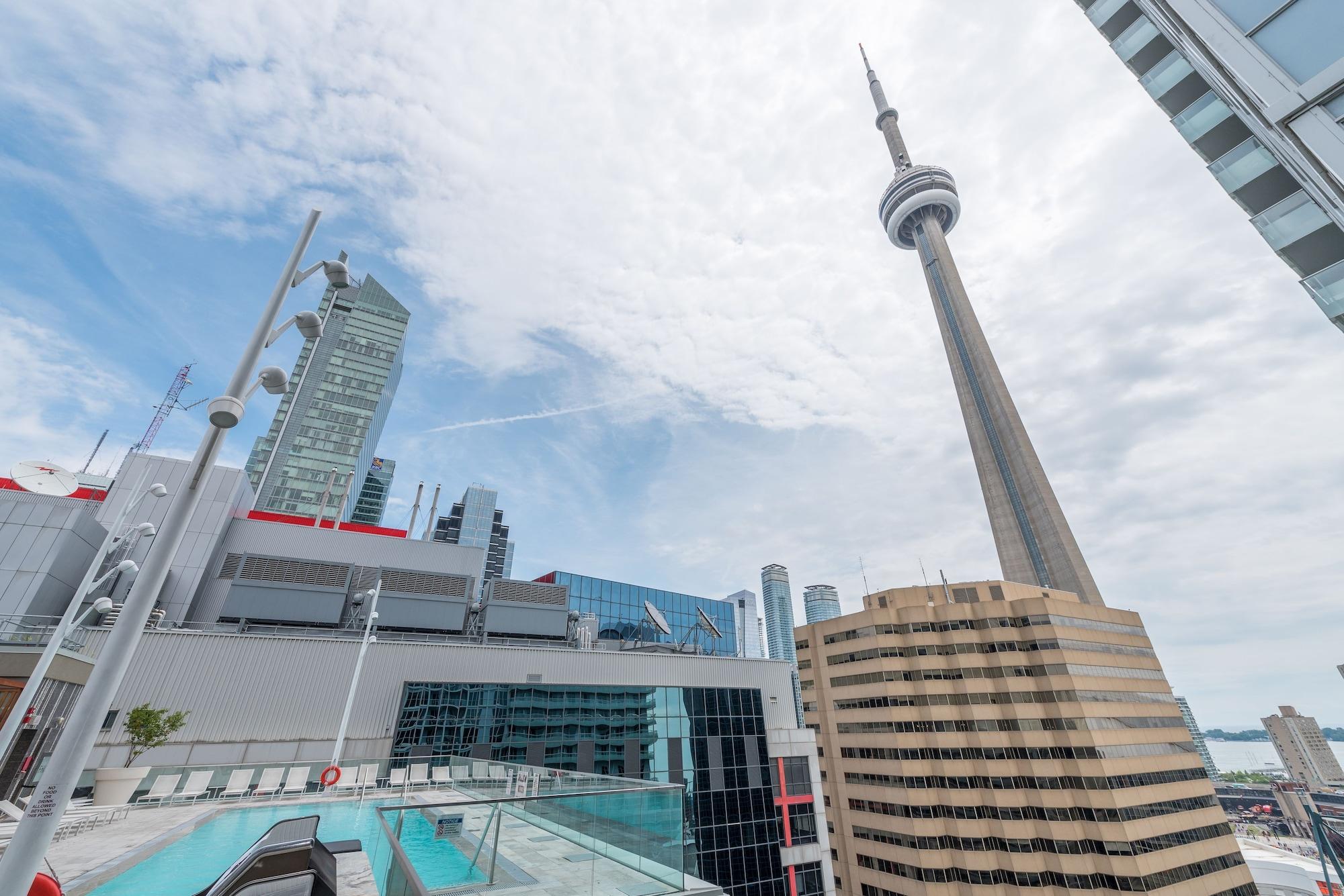 Grand Royal Condos - Cn Tower Toronto Exterior photo