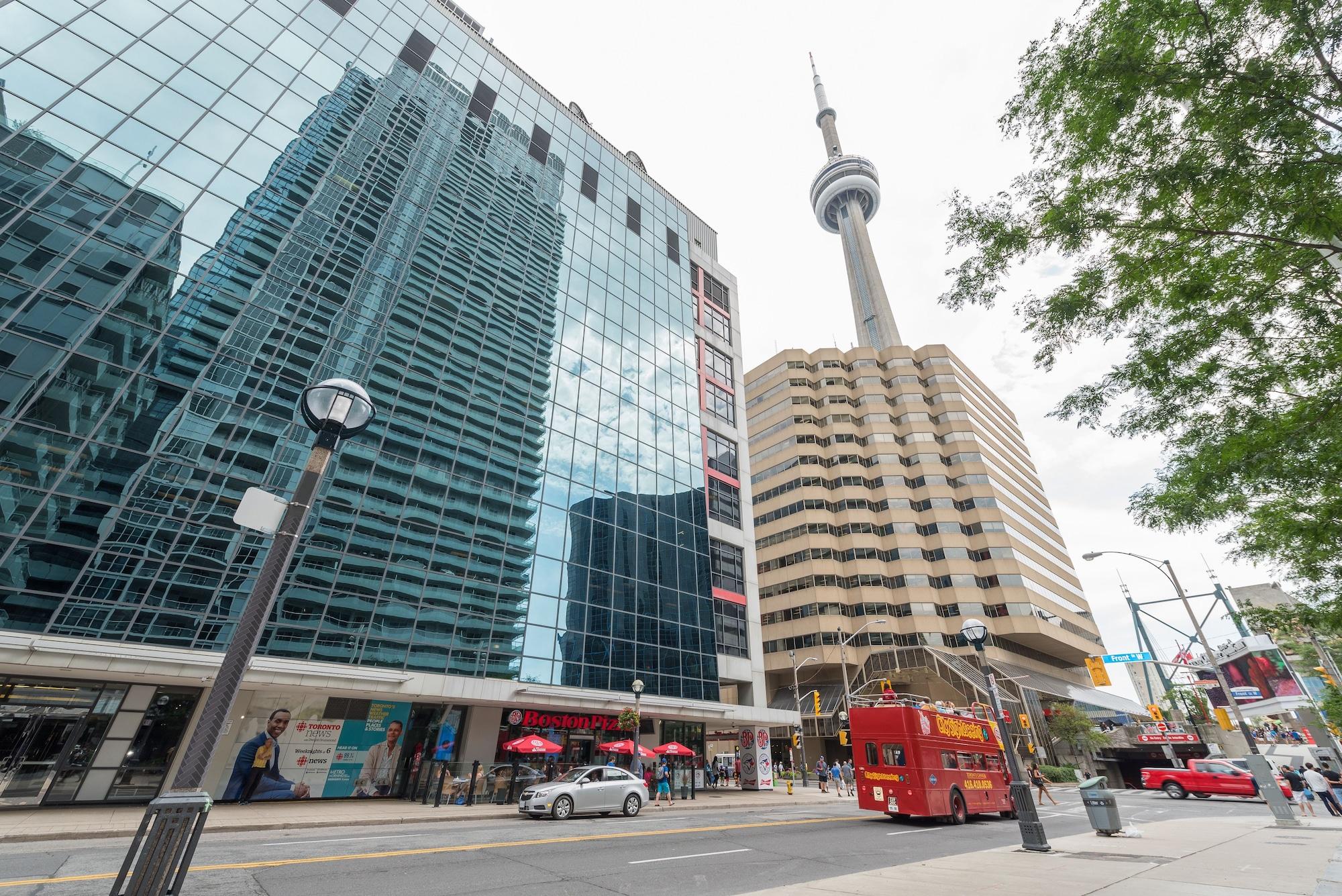 Grand Royal Condos - Cn Tower Toronto Exterior photo