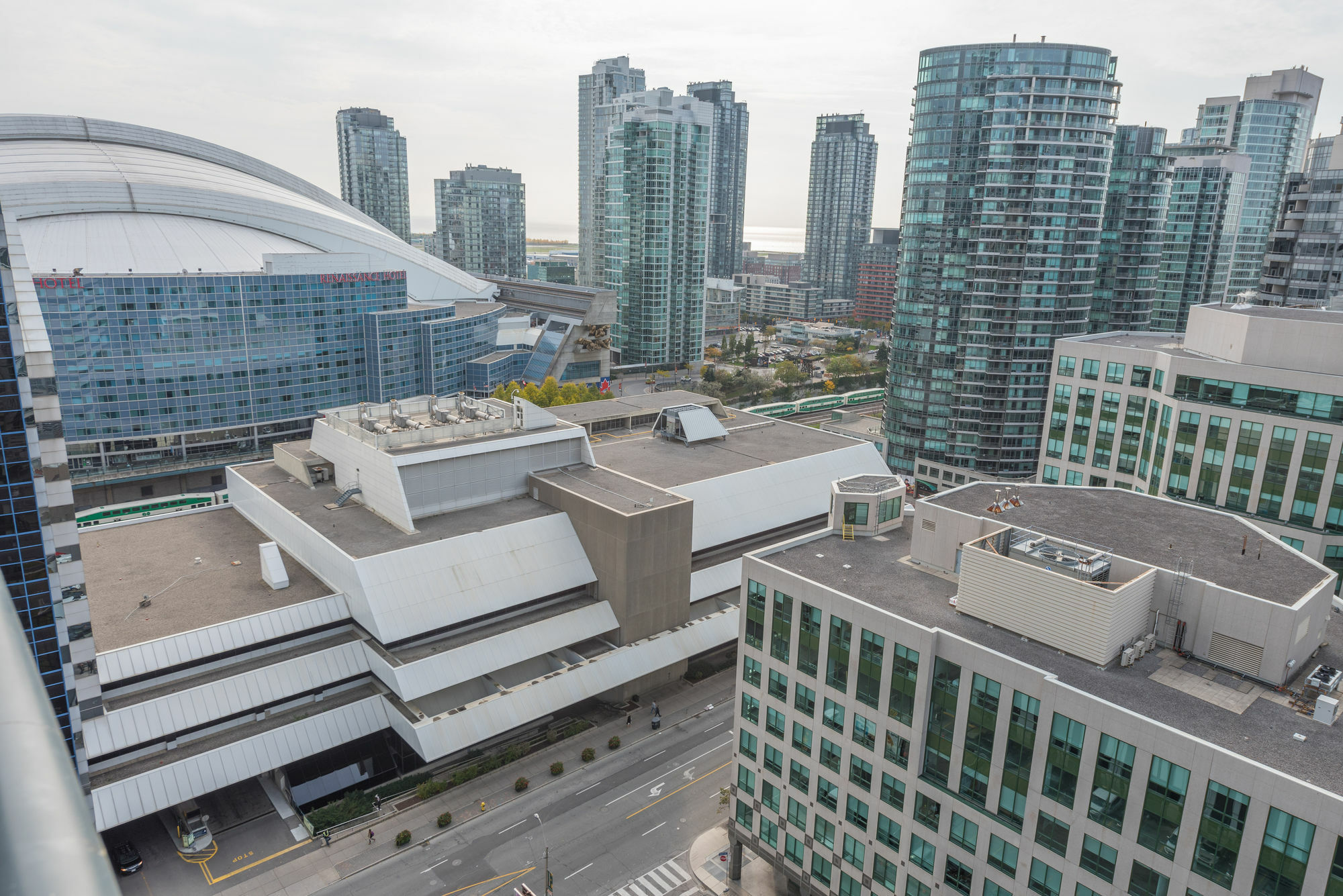 Grand Royal Condos - Cn Tower Toronto Exterior photo