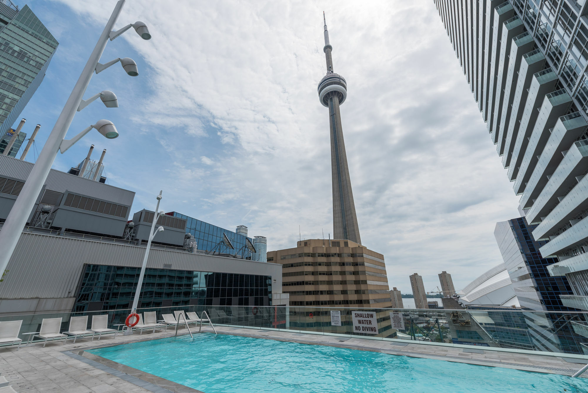 Grand Royal Condos - Cn Tower Toronto Exterior photo